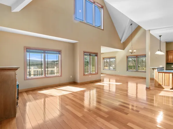 319 Inverness Terrace Ct #1, Baraboo, WI 53913