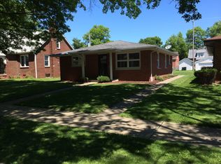 1117 9th St, Highland, IL