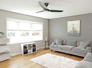 2759 Lockhurst Rd, Lexington, KY 40517