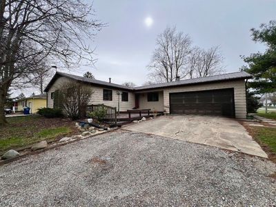 302 S McKinley St, Mansfield, IL, 61854