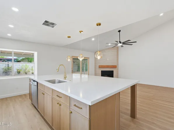 7742 W CHERRY HILLS Drive, Peoria, AZ 85345