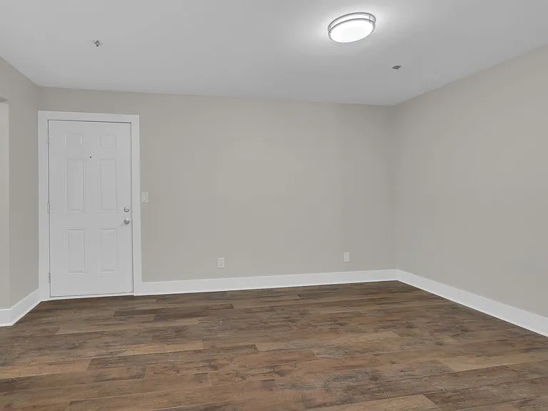 1808 State St #209 — Photo 15