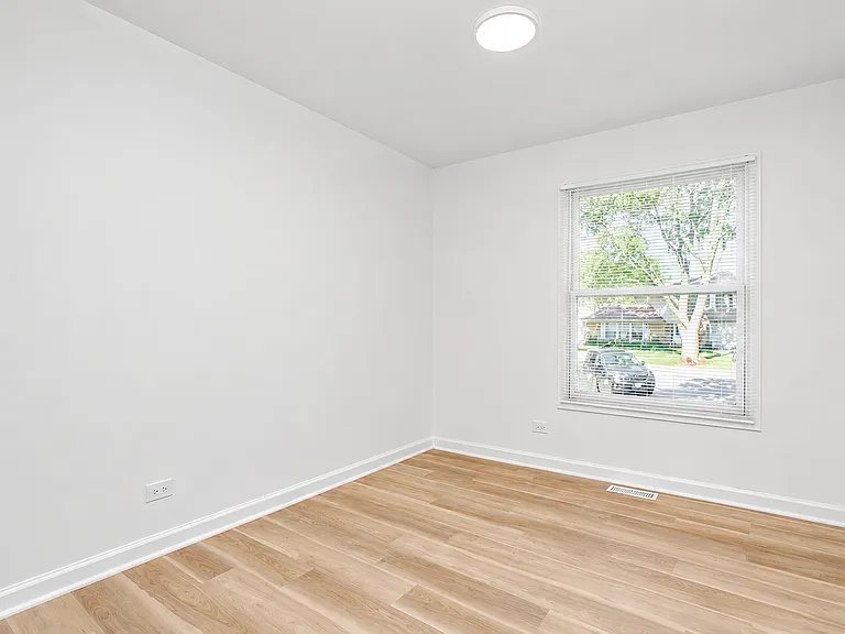 7777 Ramsgate Cir S — Photo 45