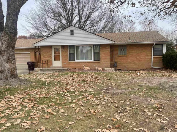 400 S Pine St, Inman, KS 67546