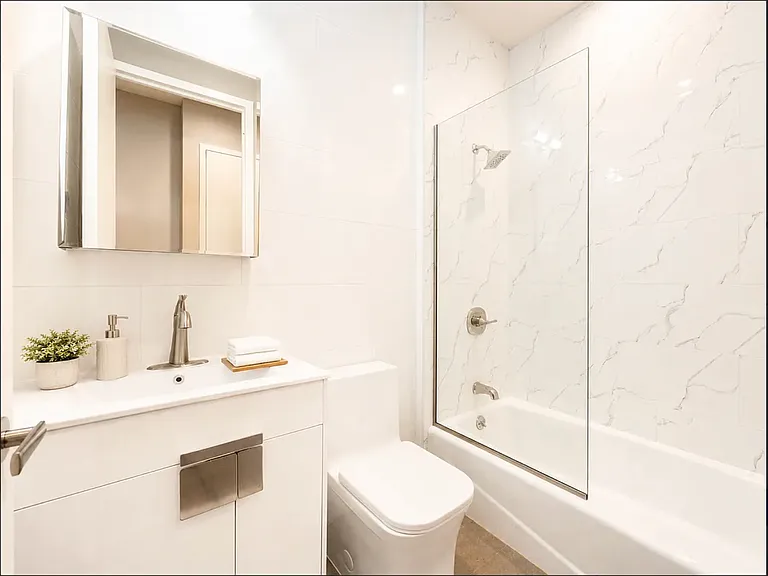 318 E 32nd St #2BB — Photo 11