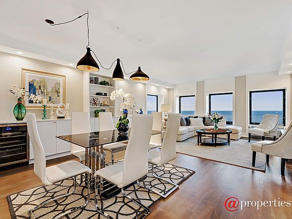 Living Room / Dining Room
