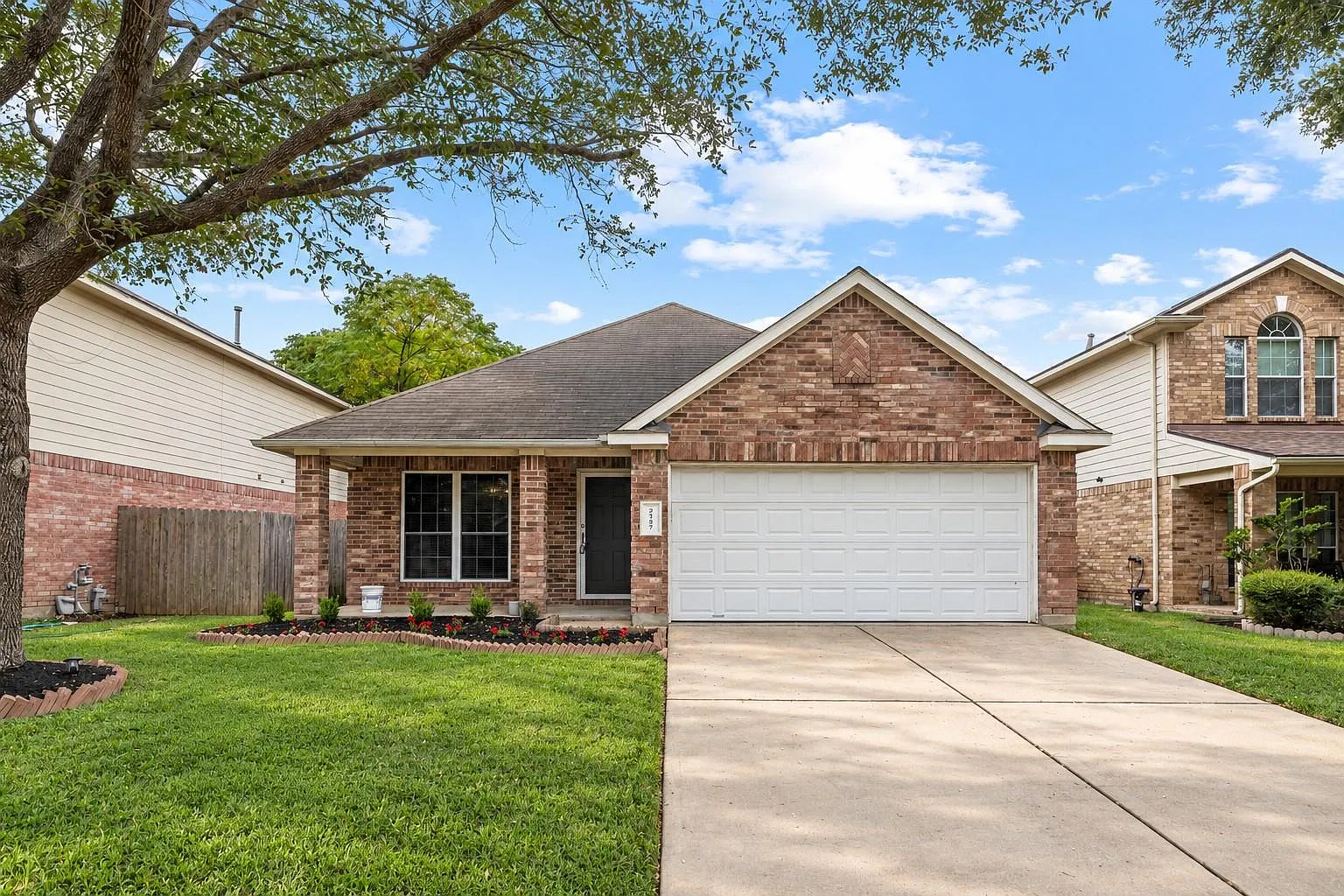 3 bed, 2.0 bath, 1728 sqft, $2,200 — Photo 1