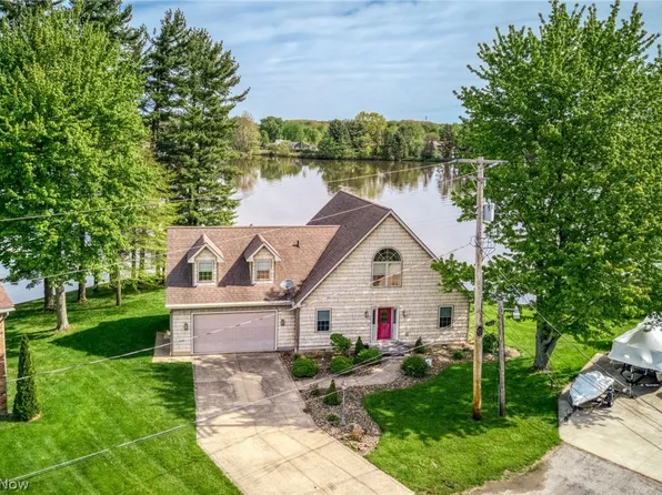 483 Owl Pt, Roaming Shores, OH 44084