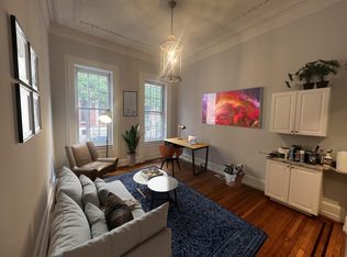 1815 Spruce St #1F, Philadelphia, PA 19103