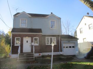 154 Bedford Ave, Teaneck, NJ 07666