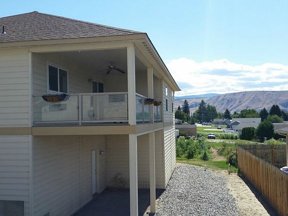2nd image of 900 N Gale Ave