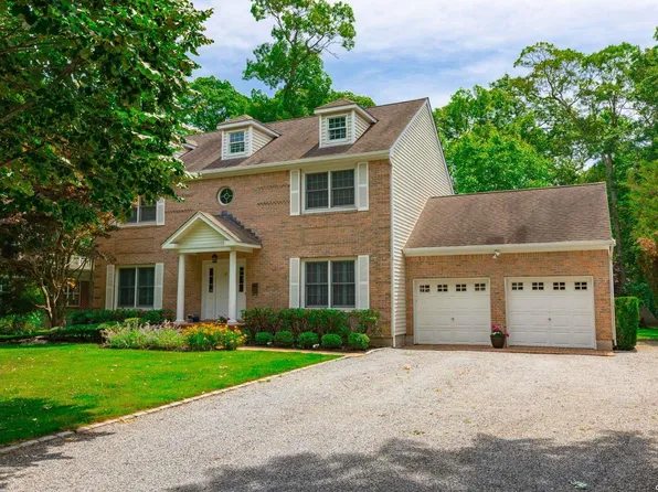 41 Orchard Drive, Brightwaters, NY 11718