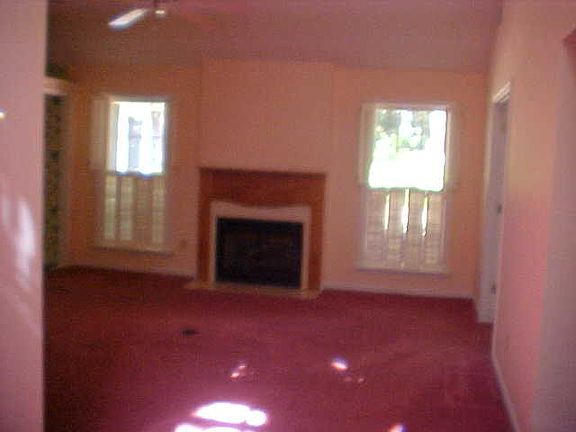 4th image of 116 Orchard Park Dr