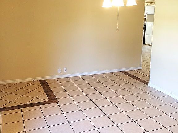 5th image of 1214 Briarwood Dr