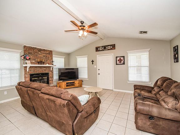 4th image of 307 Caledonia Dr