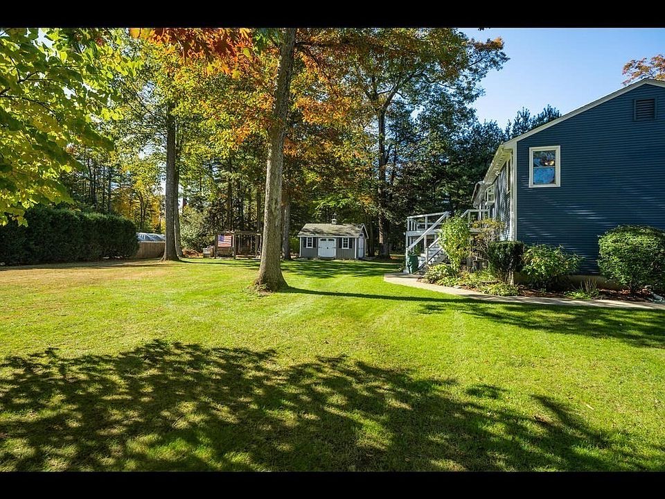 331 Barry St, Feeding Hills, MA 01030 Zillow