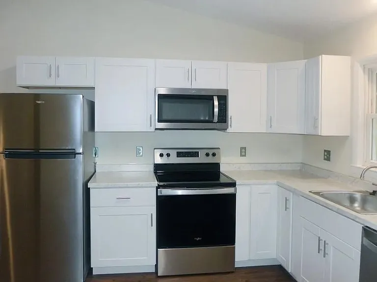 106 Johnson St #B — Photo 1