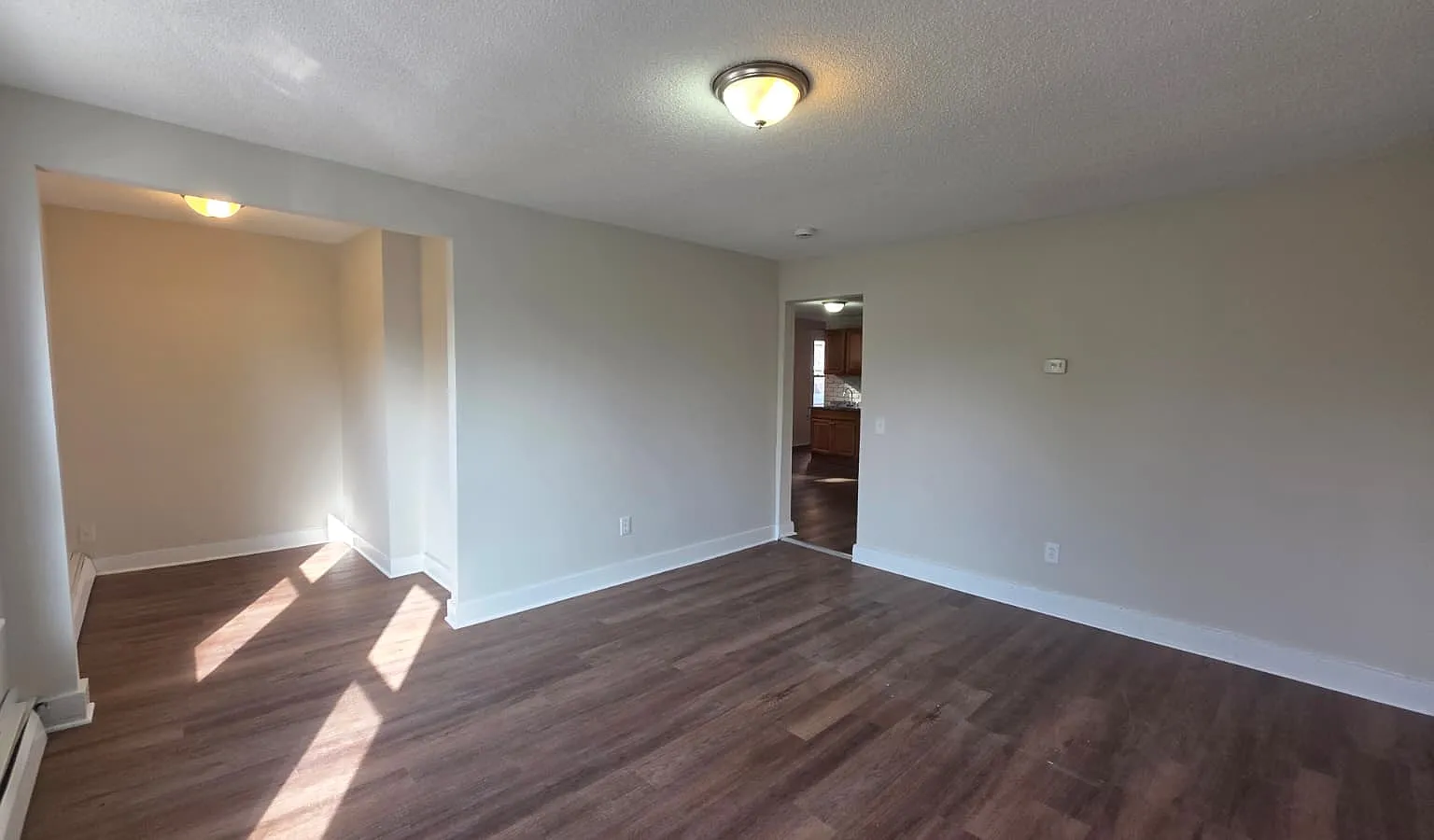 4 bed, 1878 sqft, $2,350 — Photo 1
