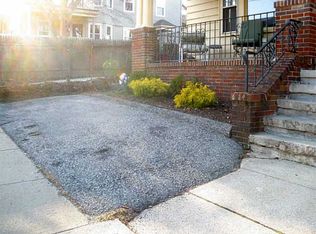 82 11th St, Providence, RI 02906