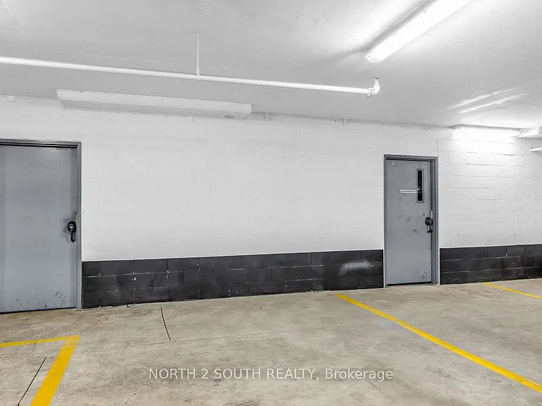 95 Bathurst St #225 — Photo 26