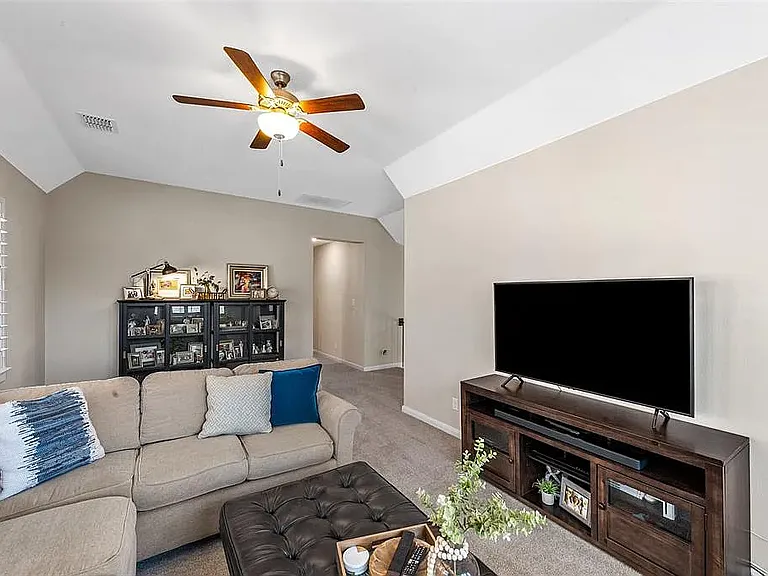 1266 Ocean Breeze Dr — Photo 18