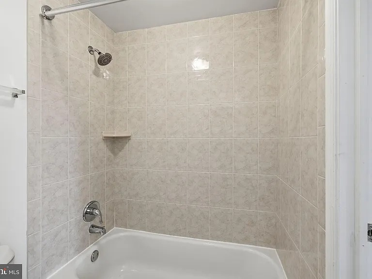 975 S Taylor St — Photo 18