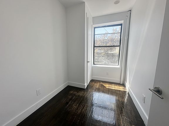 2nd image of 532 W 159th St APT 5d