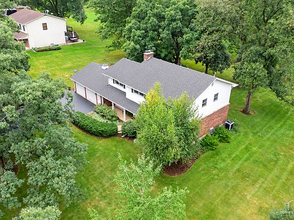 3rd image of 19N140 Felsmith Rd