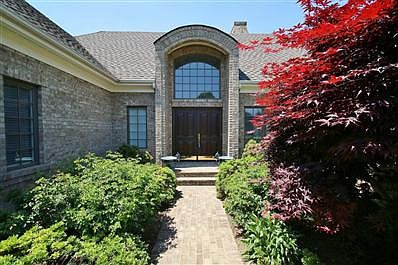 4th image of 135 Shoreline Cir