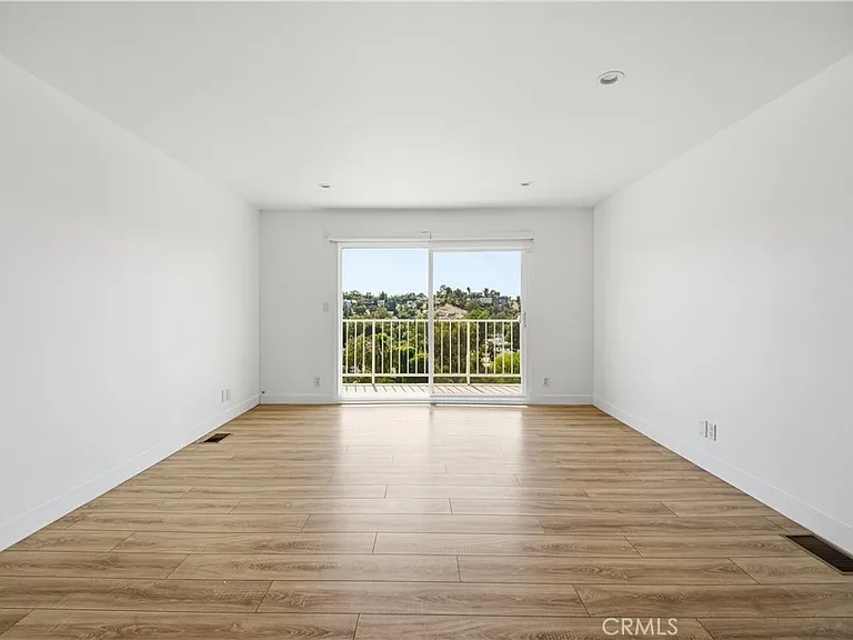5035 Escobedo Dr — Photo 24