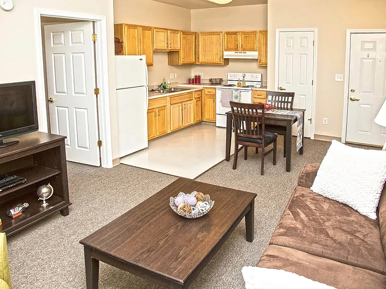 Heritage Landing 55+ Apartments — Photo 16