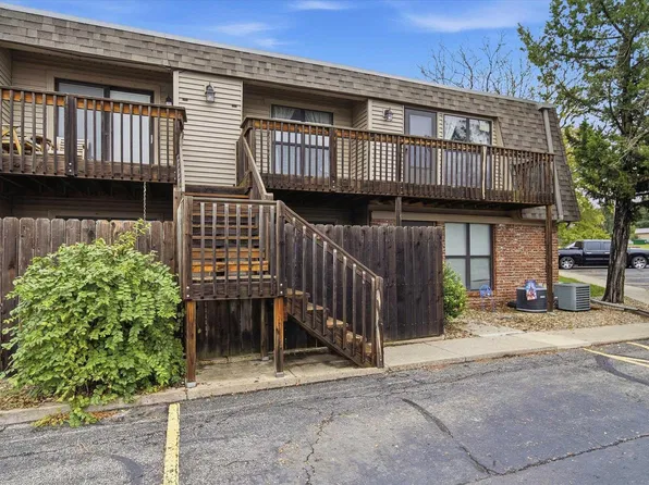 2807 SW Prairie Rd APT 16, Topeka, KS 66614