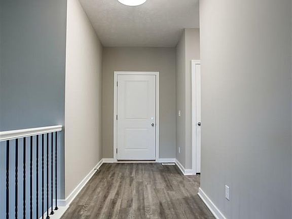 2nd image of 4442 Leawood Dr