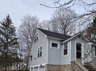 164 Falls Ave #164, Oakville, CT 06779