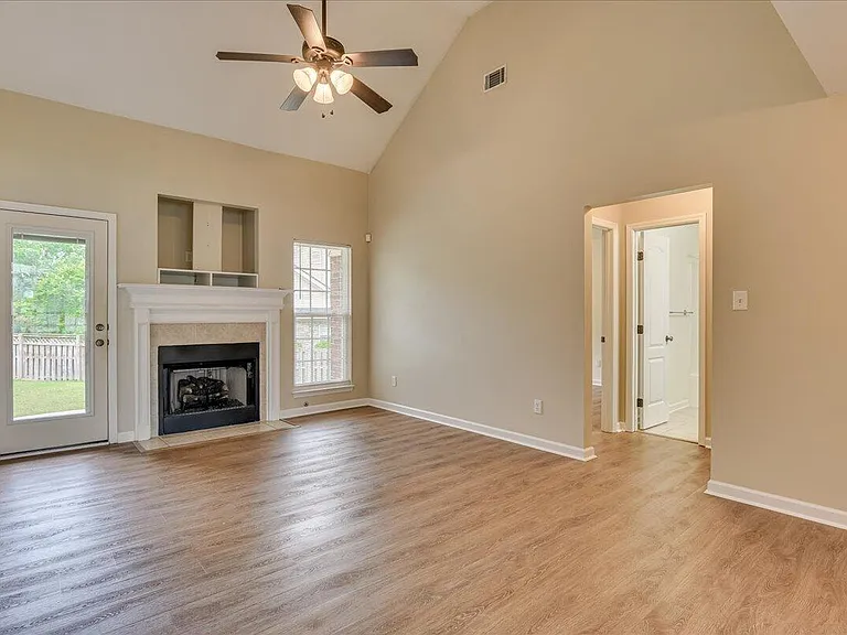 800 Cotswold Ct — Photo 8