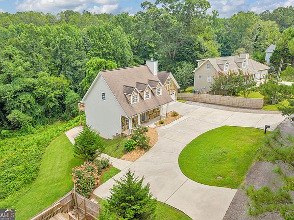 4th image of 247 Mill Creek Dr