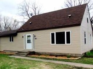 8046 Long Lake Rd, Mounds View, MN 55112