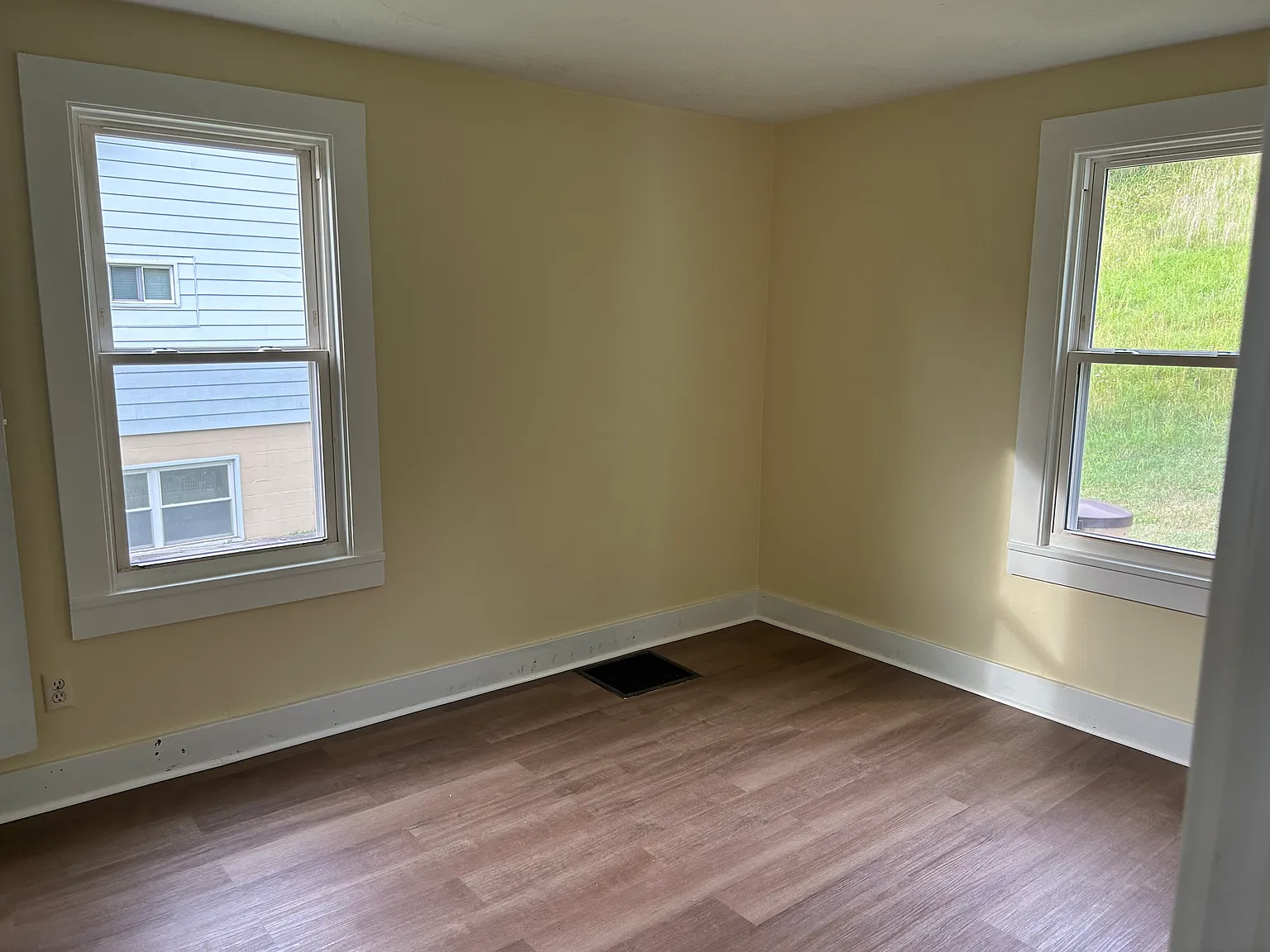 2 bed, 1000 sqft, $1,000 — Photo 4