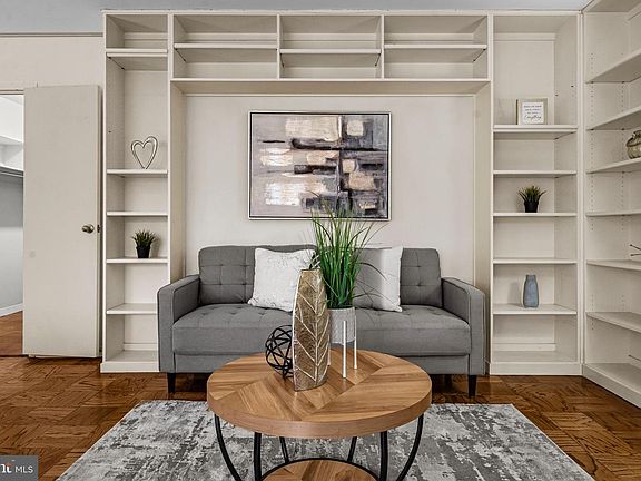 4th image of 3001 Veazey Ter NW APT 201