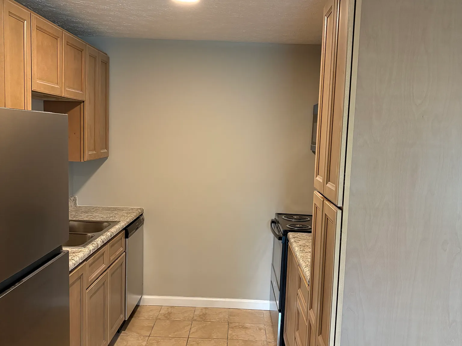 2 bed, 950 sqft, $1,500 — Photo 3