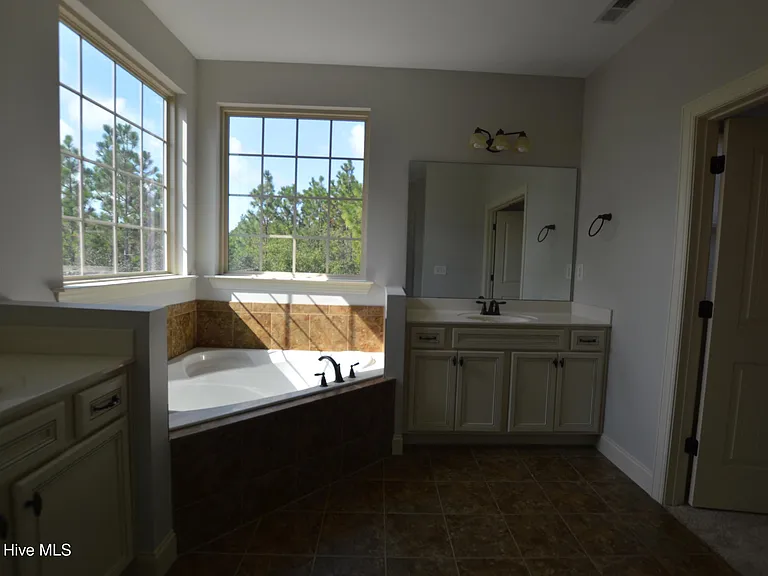 309 Belvedere Dr — Photo 15