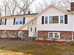 1312 Little Meadow Rd, Guilford, CT 06437