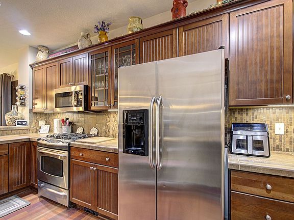 3rd image of 4712 NE 93rd St