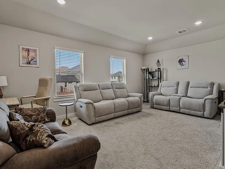 706 Melody Hill Dr — Photo 22