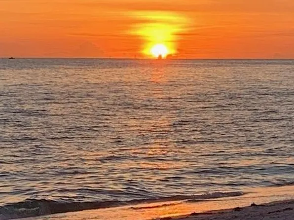 1212 Benjamin Franklin Dr, Sarasota, FL