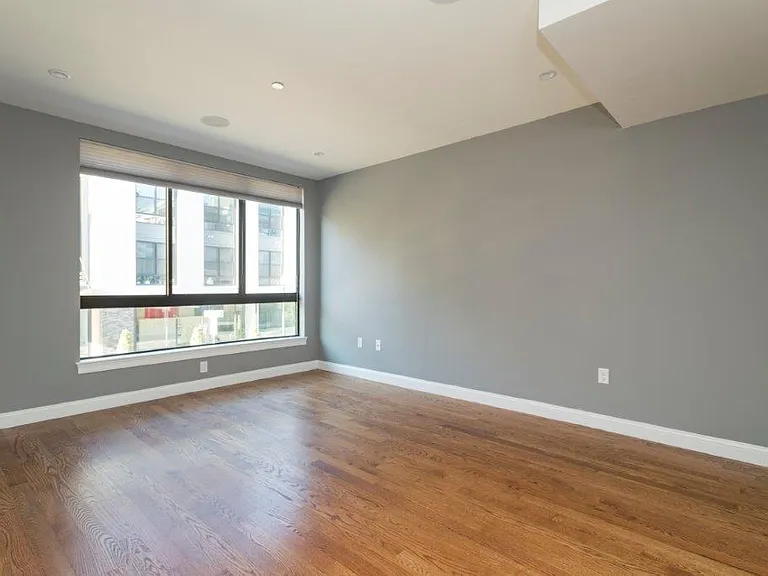 339 D St #5D — Photo 5