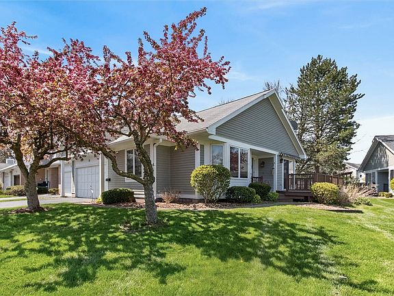 3rd image of 13 Running Brook Ln