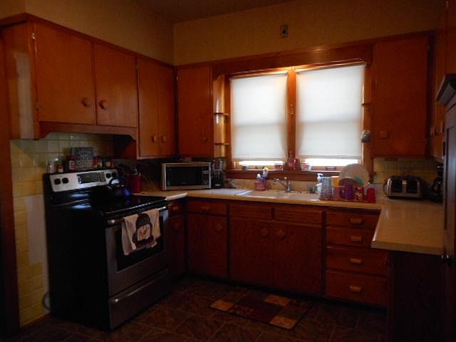 1st image of 109 W Washington Ave