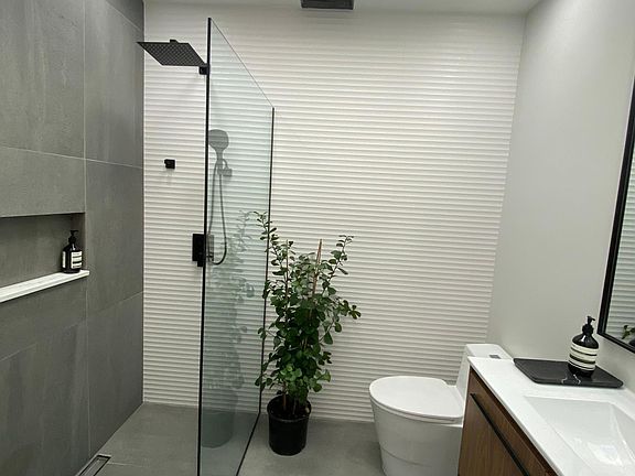 5th image of 1228 Poinsettia Pl