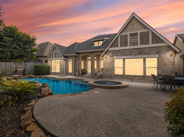 11 Greens Edge Dr, Humble, TX 77339